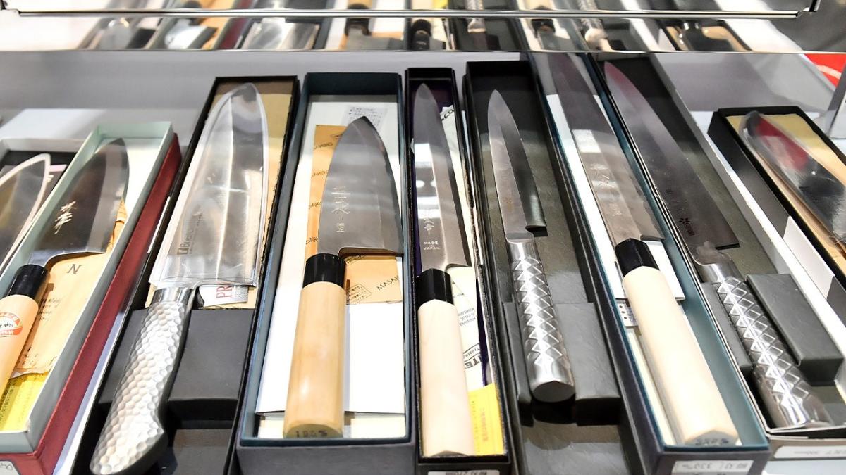 UK may soon seize kitchen knives from suspected criminals’ homes amid dangerous weapons crackdown
