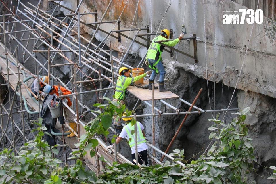 政府容許建造業最多輸入1.2萬名外勞。(資料圖片／羅庸軒攝)