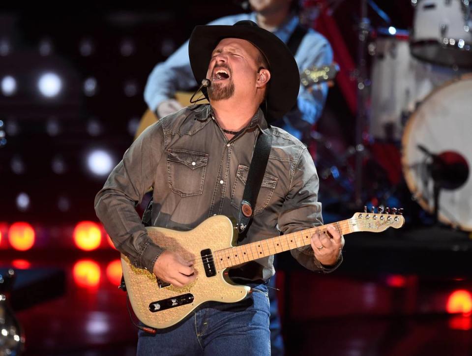 Garth Brooks will perform before an expected record crowd Aug. 7 at Arrowhead Stadium.