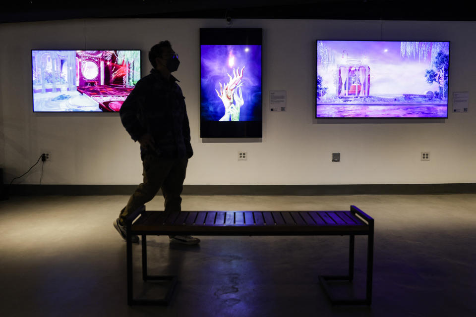 Primeiro museu de NFT do mundo almeja divulgar a arte blockchain. Foto: JASON REDMOND/AFP/Getty Images.