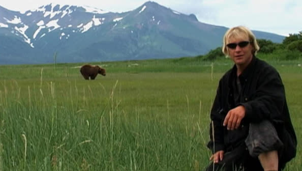 《灰熊人》（Grizzly Man）劇照。   取自IMDb
