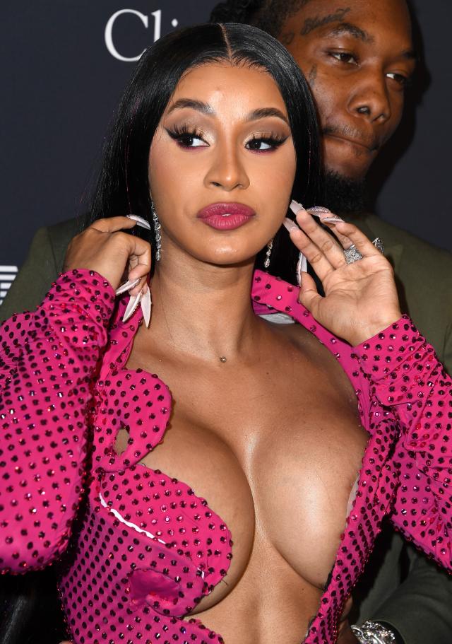 Cardi B's Suffers Wardrobe Malfunction, Gets Helping Hand From Husband  Offset!