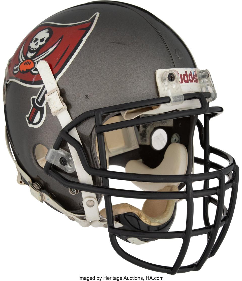 A game-worn helmet by John Lynch from the 1998 Pro Bowl is being auctioned next month. Lynch gave the helmet to former Green Bay Packers running back Dorsey Levens.
