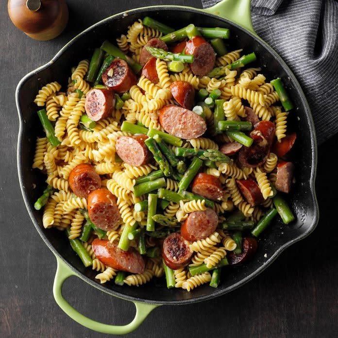 Sausage And Asparagus Pasta With Cajun Cream Sauce Exps Tohescodr20 242483 E03 17 1b 4