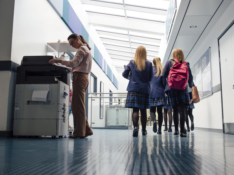 Union plea raised question of mandatory masks in school corridors: Getty