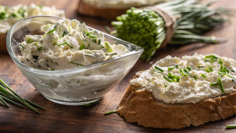 Chives in cream cheese