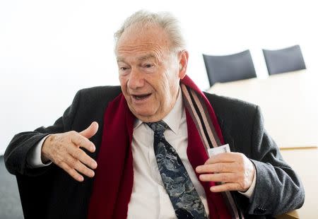 Witness Imre Lebovits from Hungary gestures during an interview before the trial of defendant Reinhold Hanning, a 94-year-old former guard at Auschwitz death camp, in a court in Detmold, Germany, April 28, 2016. REUTERS/Bernd Thissen/Pool