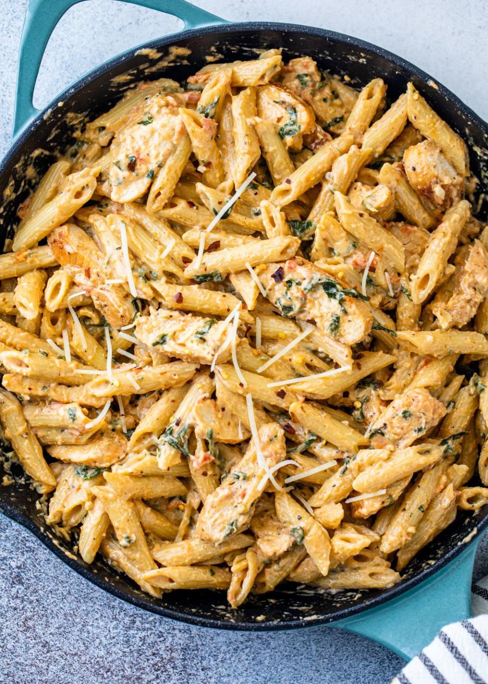 Creamy Garlic Chicken Pasta