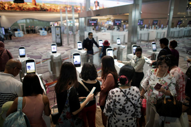 Singapore Changi Airport Delays Ease After Immigration System