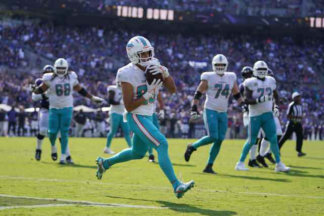 Ravens fall apart late in 42-38 loss to Dolphins