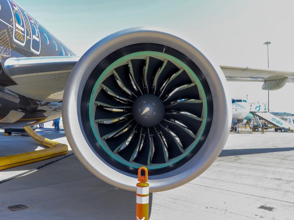 Embraer E195-E2 "Profit Hunter" — Dubai Airshow 2021