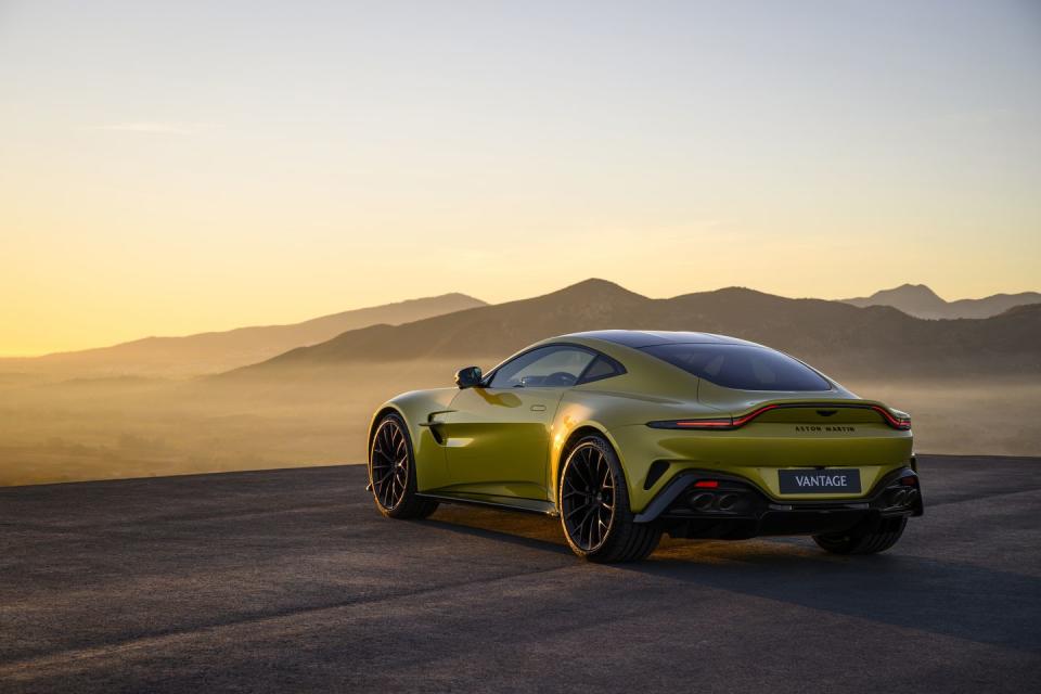 2025 aston martin vantage reveal images