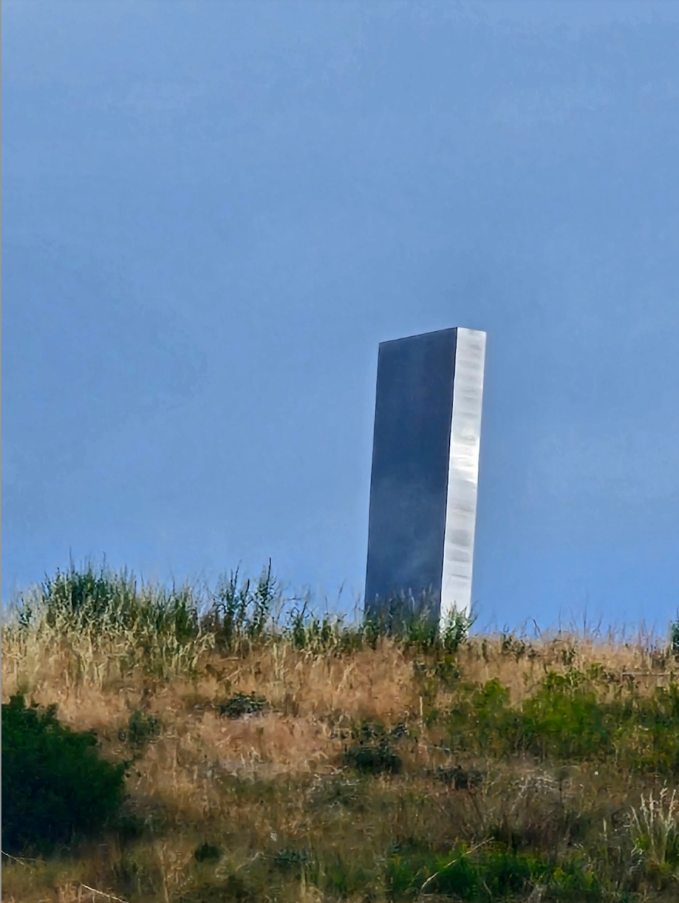 A Reddit user posted photos of a mysterious structure in the Fort Collins, Collins, subreddit (Reddit / nicolesaggytitiesTV)