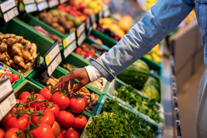 Korean Family Sells LA Grocery Store, Skid Row People’s Market, To Black Led-Nonprofit; Former Owner Wants Community To Remember Latasha Harlins | Photo: Luis Alvarez via Getty Images