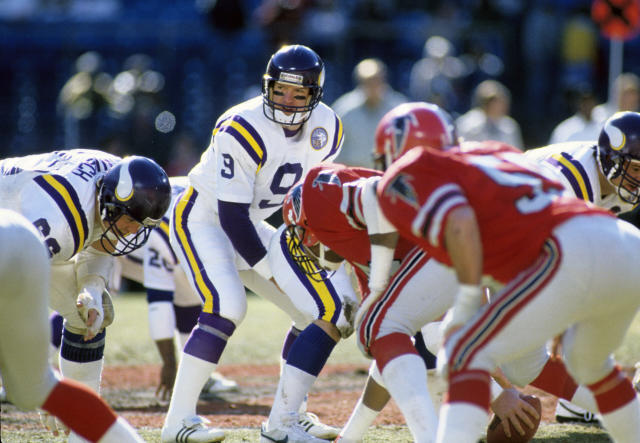 Former longtime Vikings QB installs Packers urinal in home