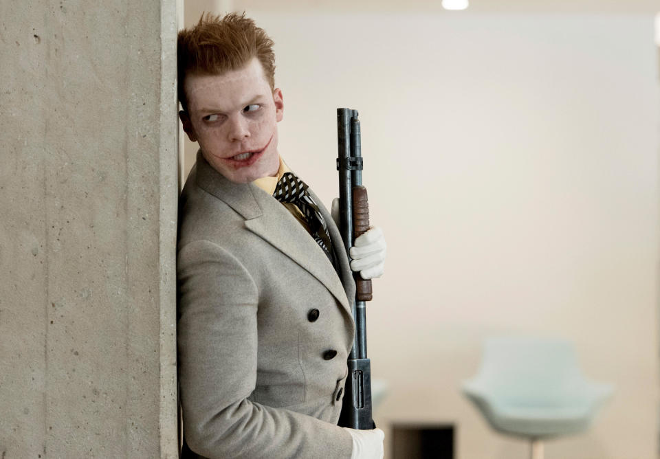 GOTHAM, Cameron Monaghan as the Joker in 'A Dark Knight: Mandatory Brunch Meeting' (Season 4, Episode 17, aired April 5, 2018). ph: David Giesbrecht/© Fox/courtesy Everett Collection