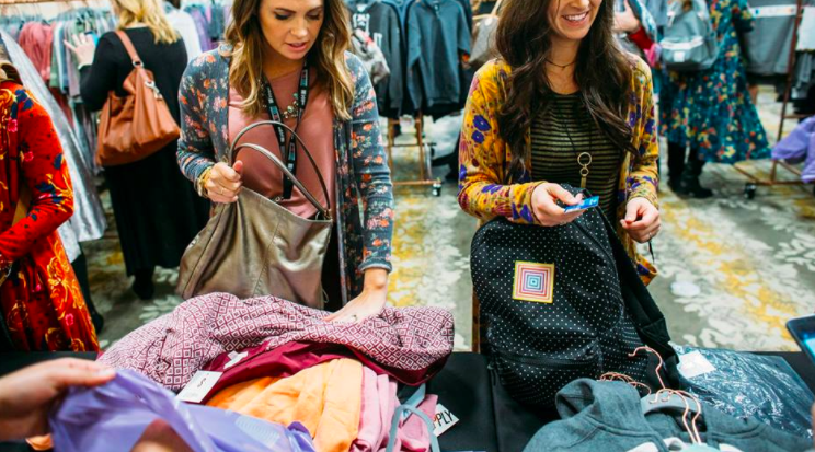 LuLaRoe is refunding everyone for pants that customers say 'rip like wet  toilet paper