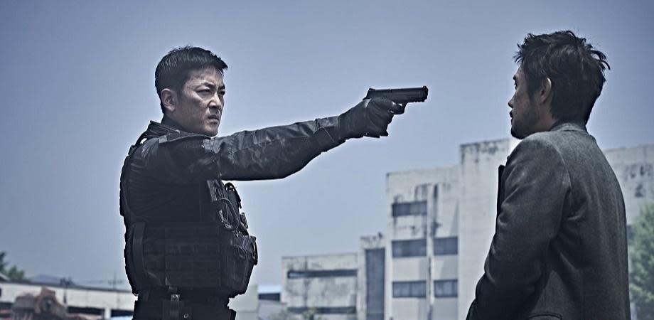 《白頭山：半島浩劫》由河正宇、李炳憲、馬東石主演，在12月掀起了韓國國片觀影熱潮！
