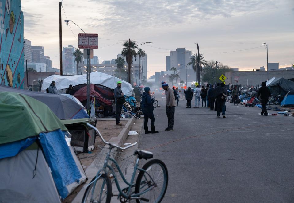 Madison Street (between 12th and 13th Avenues) before Phoenix started its enhanced cleanup of the area on Dec. 16, 2022.