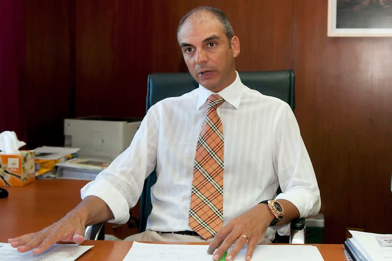 Detienen al exministro de Hacienda de Santa Cruz, Juan Manuel Campillo