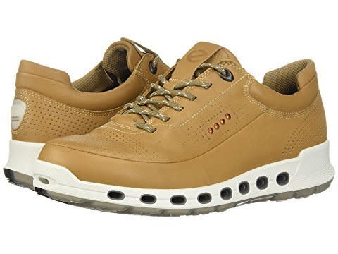 Get it at <a href="https://www.zappos.com/p/ecco-sport-cool-2-0-leather-gtx-walnut/product/8837280/color/714" target="_blank">Zappos</a>.