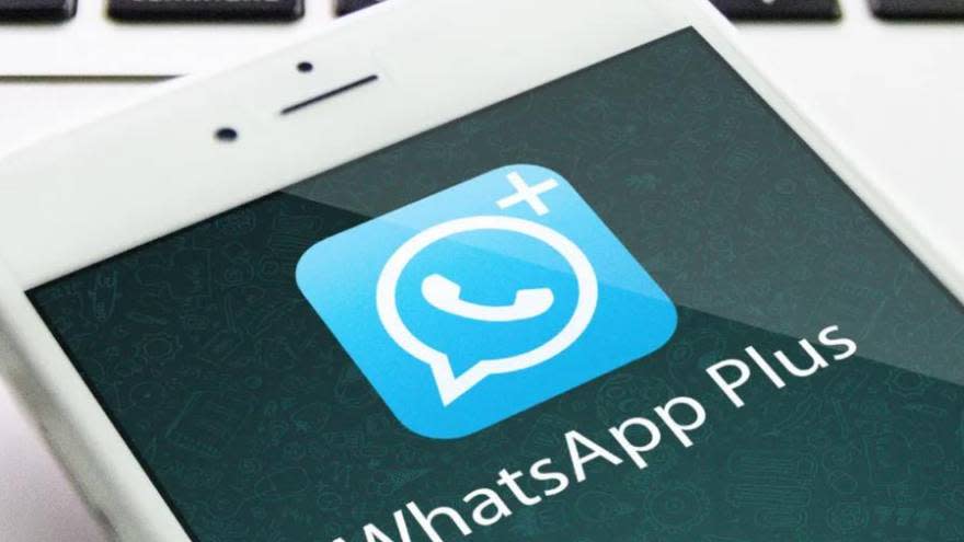 WhatsApp desaconseja a los usuarios que descarguen esta versión