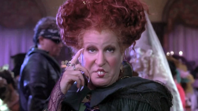 16 “Hocus Pocus” Costumes That Would Make the Sanderson Sisters Jealous