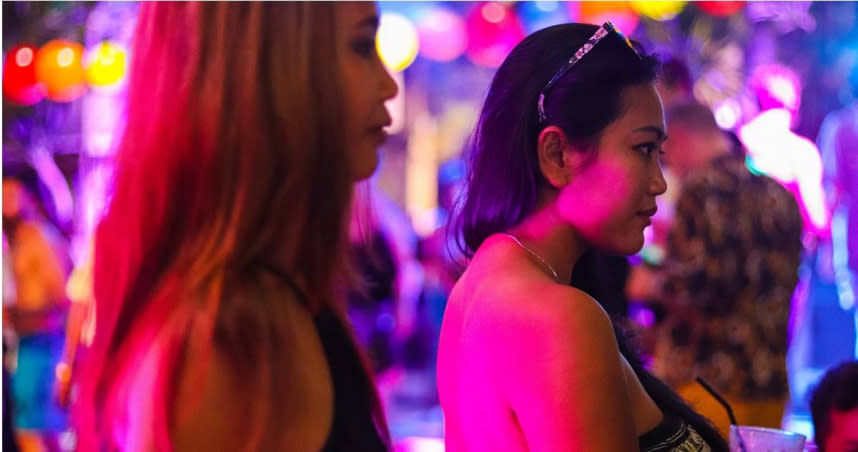 一名女網友接到資深樂手老師「到柬埔寨夜店工作」的邀約。（示意圖／Piqsels）