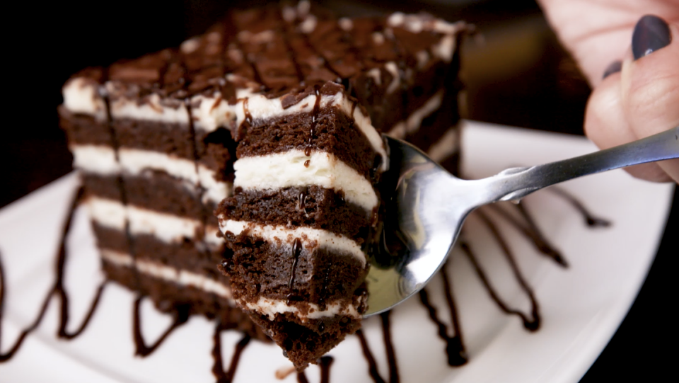 8) Chocolate Brownie Lasagna, Olive Garden