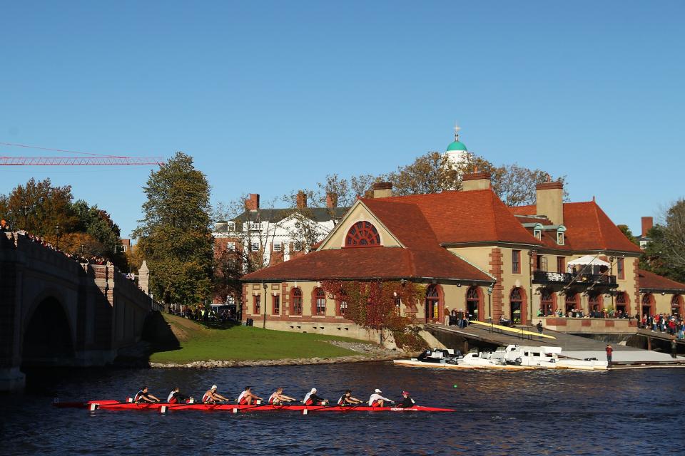 CAMBRIDGE, MA - OCTOBER 23:  The Men's Eight team from University of Cincinnati competes during Day 2 of The 52nd Head of the Charles Regatta on October 23, 2016 in Cambridge, Massachusetts.  (Photo by Maddie Meyer/Getty Images)