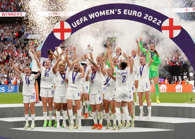Jill Scott celebrates Euro 2022 success with her team-mates after extra-time victory over Germany in the final
