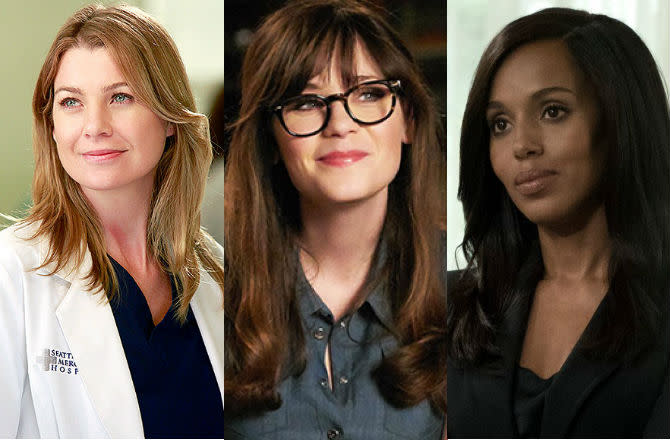 <p>Sex and the City, Grey’s Anatomy, Friends… de nombreuses actrices de séries ont été enceintes sur le tournage d’une saison. Une situation qui parfois, n’a pas dû tout été intégrée dans le scénario. La production a dû alors masquer cet heureux évènement. Et si pour certaines grossesses, on n’y voit que du feu, certaines sont très très mal dissimulées.</p> <p>A la fin de la dixième saison de Friends, alors que Monica et Chandler ont adopté des jumeaux, Courtney Cox était dans la vraie vie enceinte de quelques mois. La production a essayé de dissimuler cette grossesse en faisant porter à l’actrice des vêtements amples. Mais dans quelques plans, on peut voir avec précision le ventre rond de l’interprète de Monica.</p> <p>Une grossesse peut parfois coûter cher : c’est le cas de Sarah Wayne Callies, qui jouait Sarah dans Prison Break. L’actrice est enceinte de seulement quelques mois lors du tournage de la deuxième saison et sa grossesse est donc facile à dissimuler. Elle donne naissance à sa petite fille pendant l’été alors qu’il n’y a pas de tournage. Prête à revenir dans la série, la production la congédie sans ménagement. Son personnage sera donc tué, ce qui provoquera la colère des fans. Elle finira par revenir dans la saison 4 mais… le mal était fait.</p>...