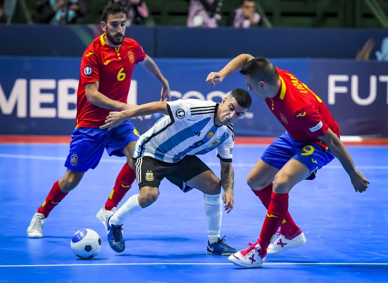 La selección argentina de futsal perdió con España en el segundo turno