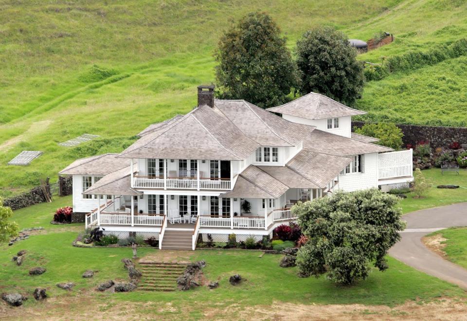 Oprah Winfrey purchased her Maui mansion two decades ago.  celebrityhomephoto/newscom