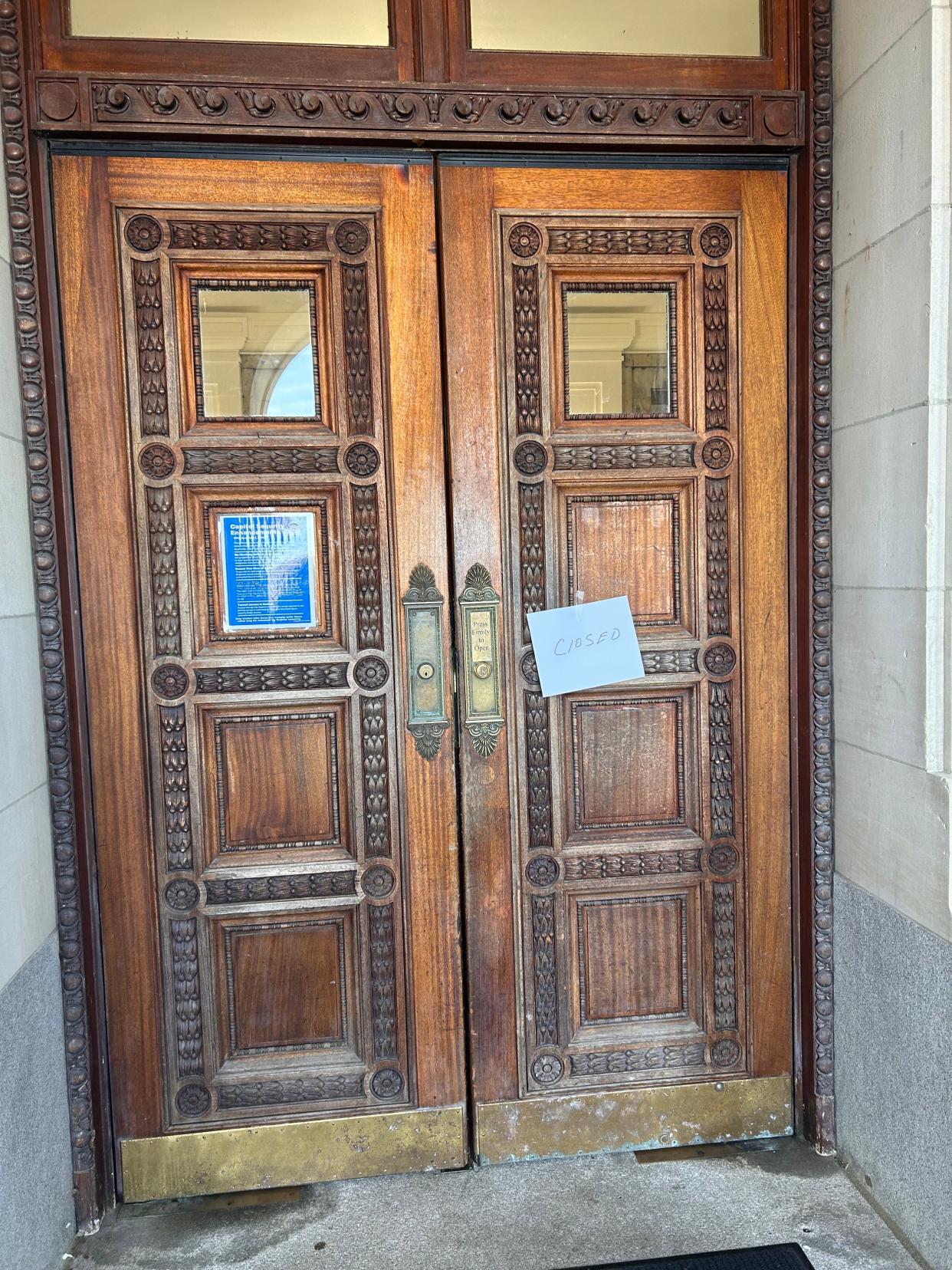 The doors of the Kentucky Capitol were closed Wednesday morning due to a bomb threat.