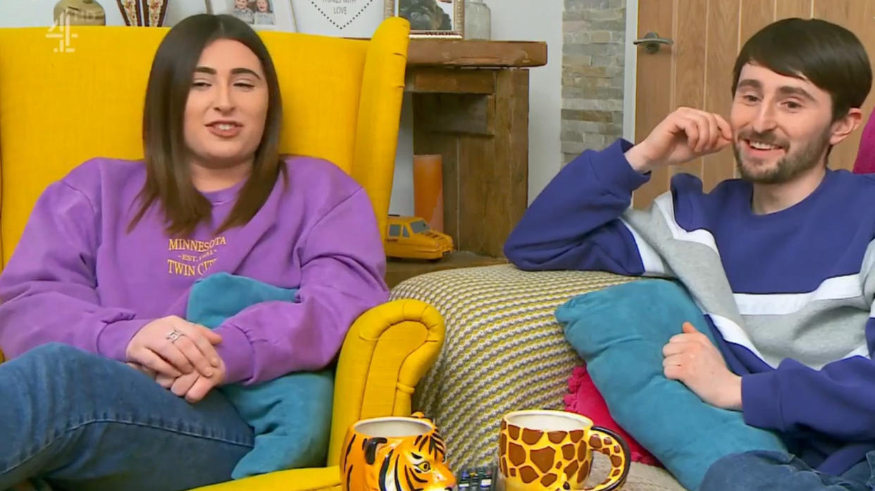 Sophie and Pete Sandiford discussed the Oprah interview on 'Gogglebox'. (Credit: Channel 4)