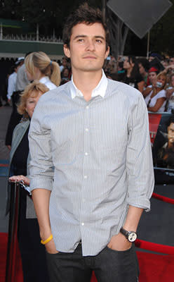 Orlando Bloom at the Disneyland premiere of Walt Disney Pictures' Pirates of the Caribbean: At World's End