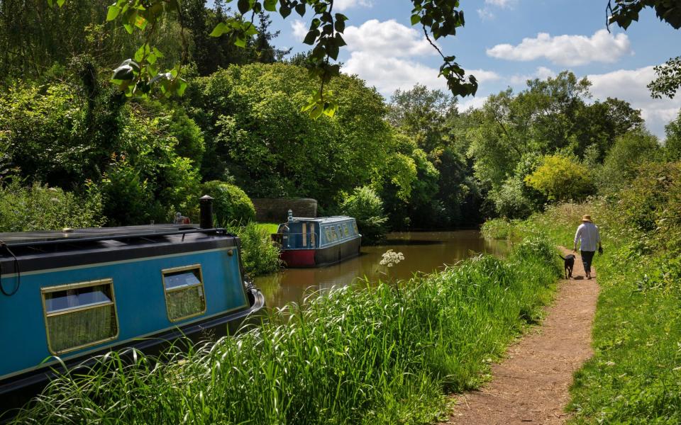 Narrow boats at Lower Heyford in Oxfordshire
