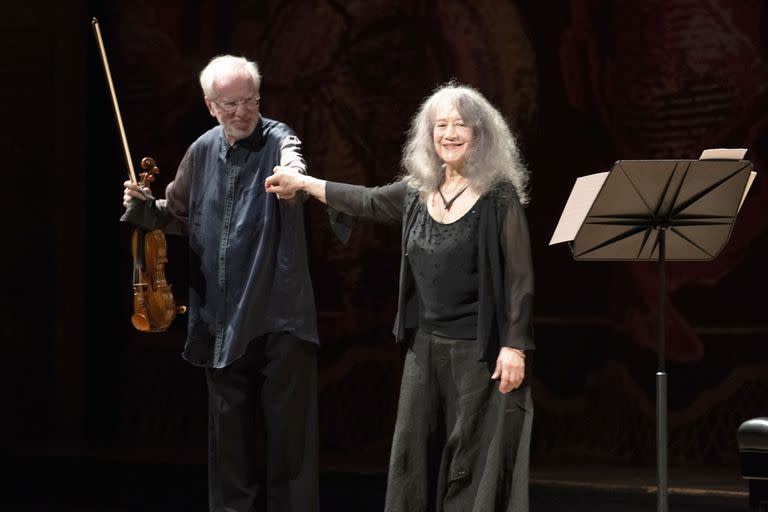 Martha Argerich y Gidon Kremer, en el saludo final