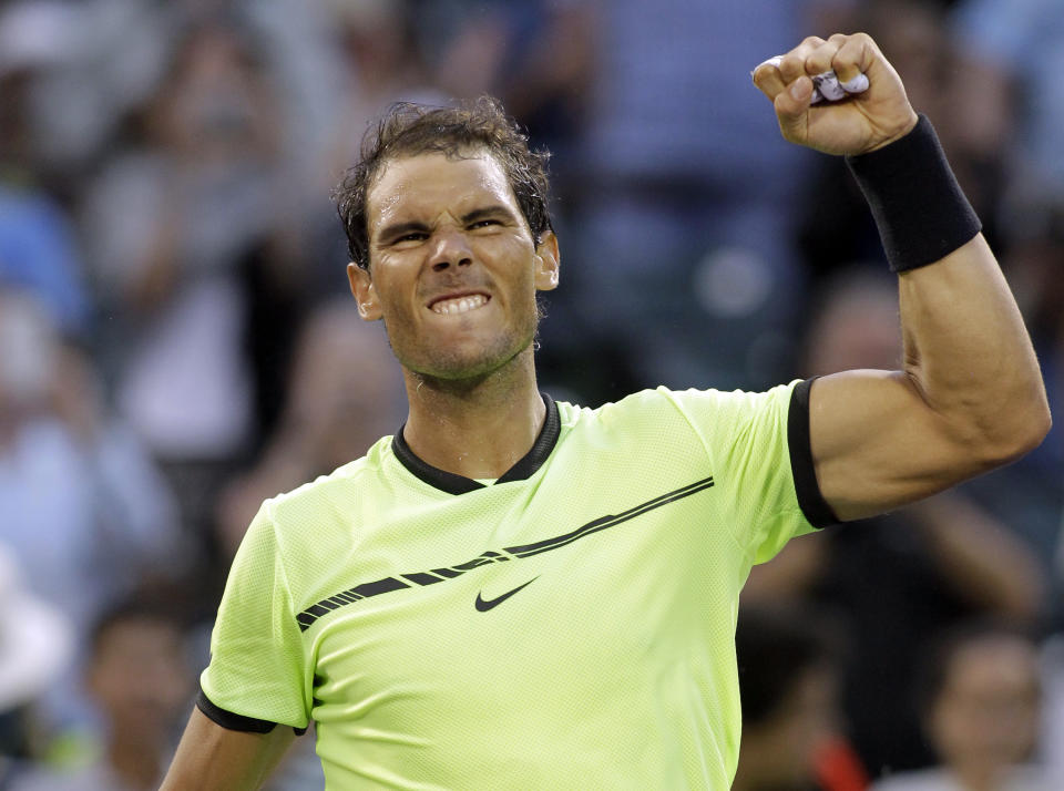 Rafael Nadal tras vencer a Dudi Sela en el Abierto de Miami, el viernes 24 de marzo de 2017, en Key Biscayne, Florida. (AP Foto/Luis M. Alvarez)