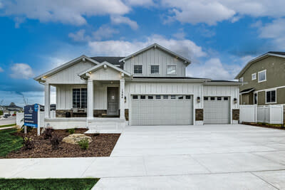 Model Home Summit Floor Plan | Mapleton Heights by Century Communities | New Build Homes in Mapleton, Utah