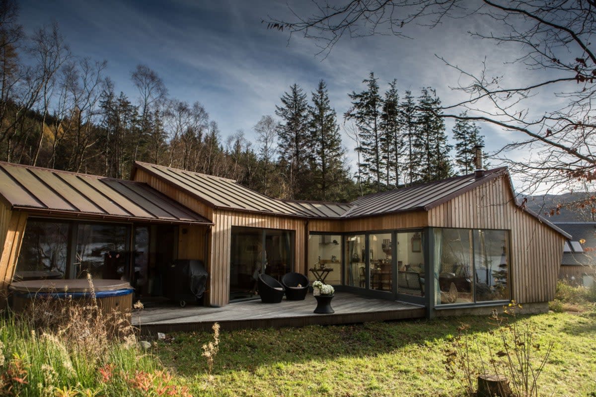 Knoydart Hide offers exceptional comfort in secluded, romantic surroundings (Knoydart Hide)