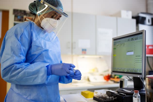 Many health care workers said they're facing long shifts and little opportunity for time off. (Photo: Luis Alvarez via Getty Images)