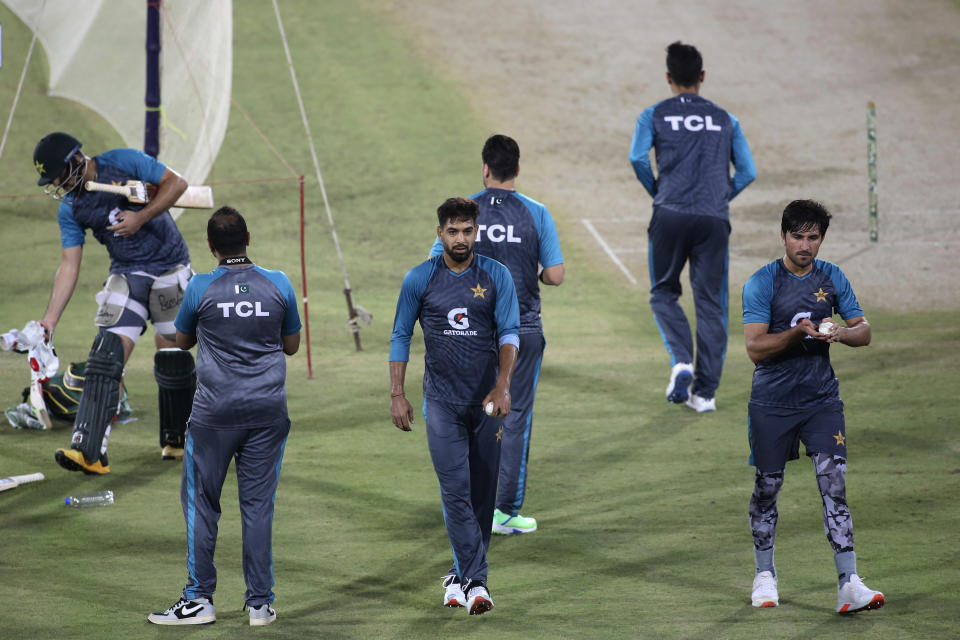 Pakistan's Haris Rauf, center, and teammates attend training session at the National Cricket Stadium, in Karachi, Pakistan, Saturday, Sept. 17, 2022. England and Pakistan will play first twenty20 cricket match on Sept. 20. (AP Photo/Fareed Khan)