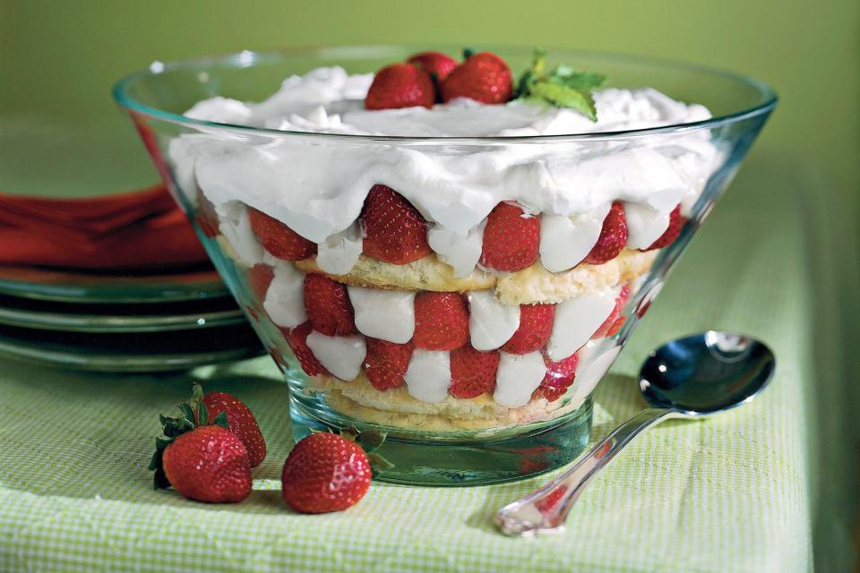 Strawberry Sugar Biscuit Trifle