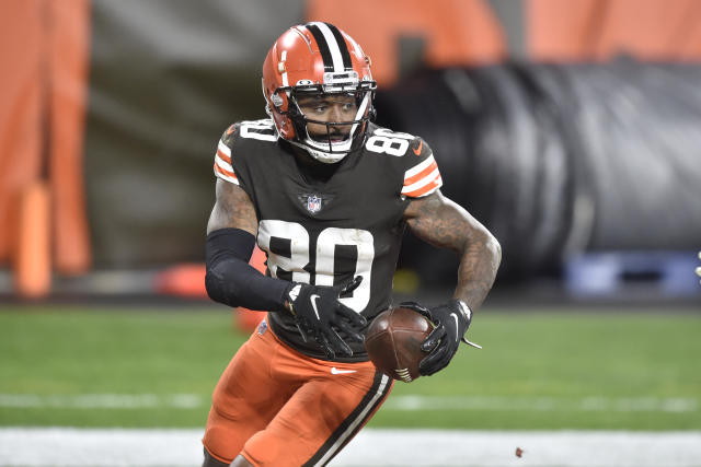 Joel Bitonio says Jarvis Landry, Kevin Stefanski led Browns' talk