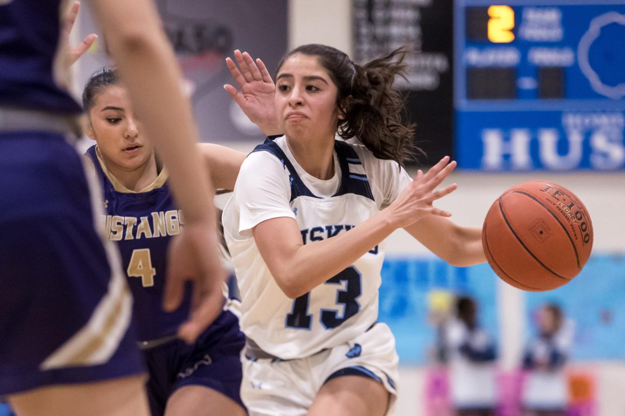 Chapin's Natalie Mesa (13) dribbles the ball at a girls basketball game against Burges Tuesday, Feb. 1, 2022, at Chapin High School in El Paso, TX.