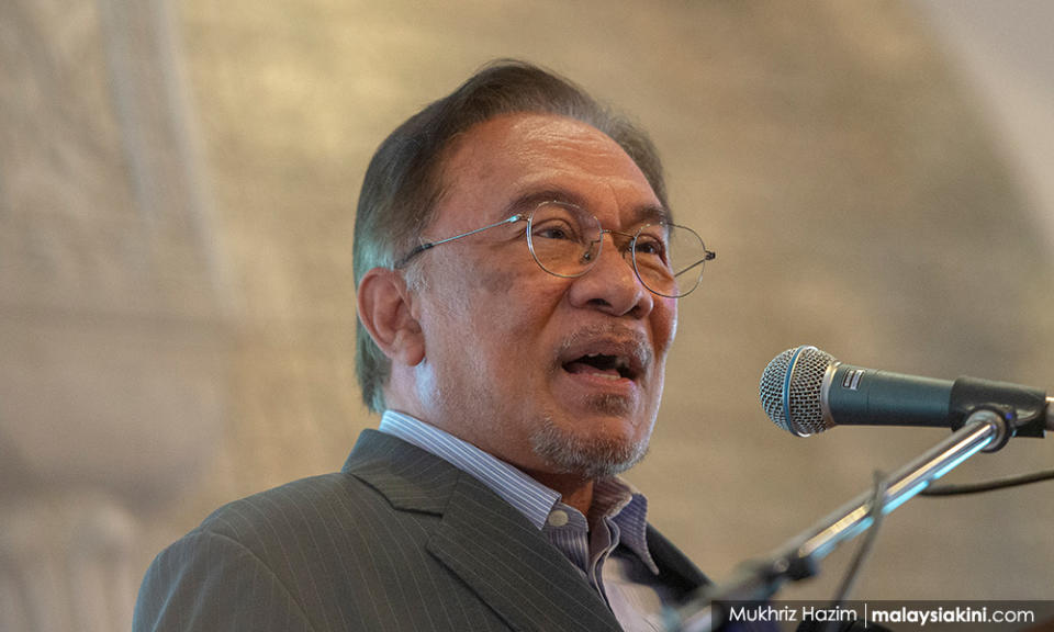 Anwar files suit to challenge PM's 'advice' on emergency