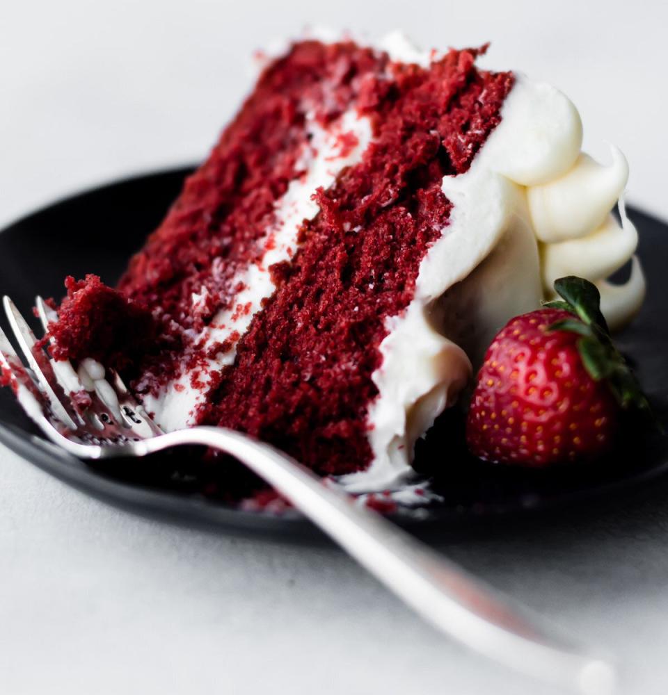 (Photo: <a href="https://sallysbakingaddiction.com/red-velvet-layer-cake-with-cream-cheese-frosting/" target="_blank">Sally's Baking Addiction</a>)