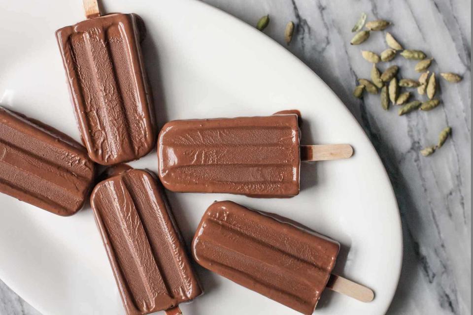 Cardamom Coffee Fudge Pop